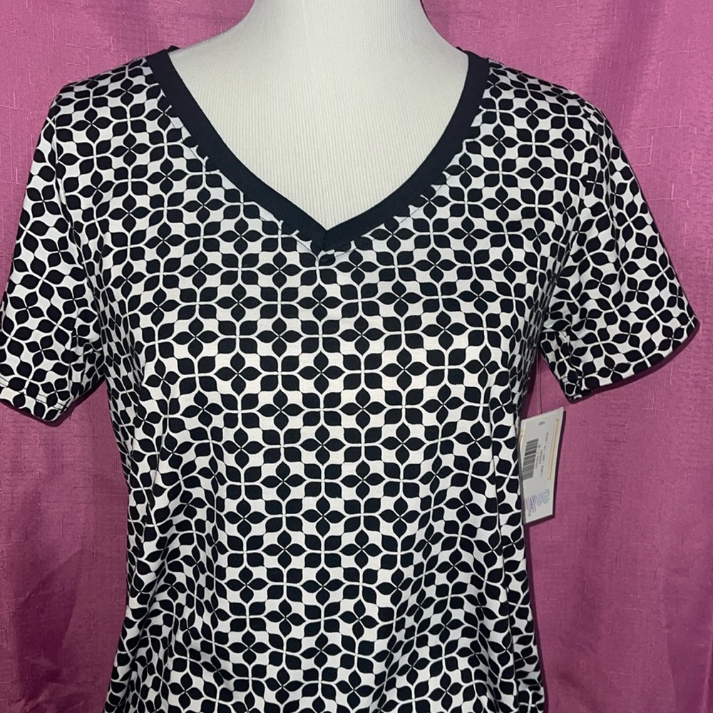Short Sleeve V-Neck Tee